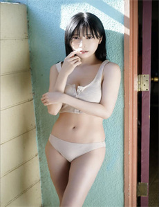 《日本泳装美女》